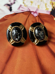 Retro style black color stud earring