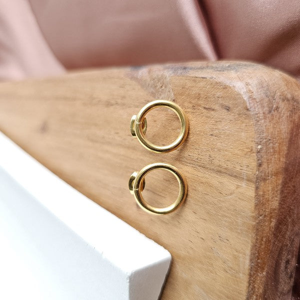 Luxe Gold Oriana Studs Earrings - Medium
