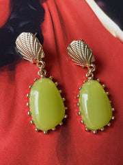Vintage style yellow color retro earring