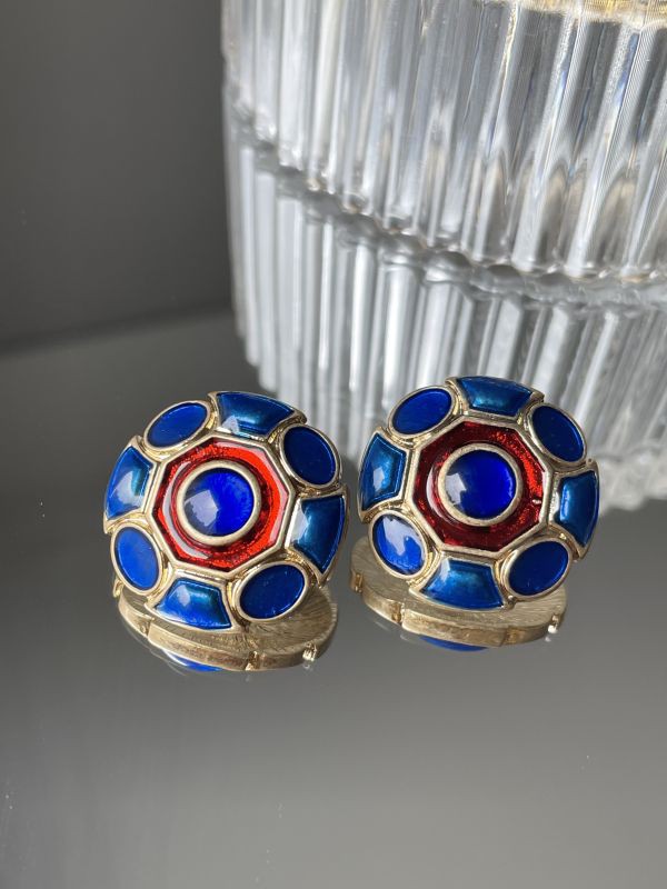 Vintage style blue color round shape stud earring