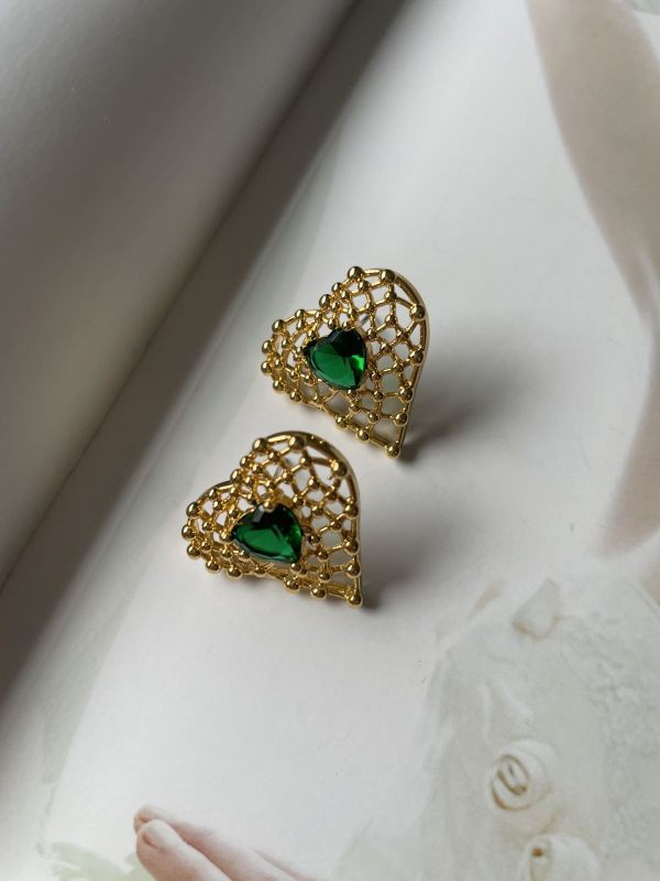 Green crystal stone heart shaped stud earring
