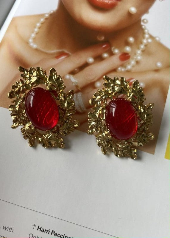 Vintage style red color glass flower stud earring