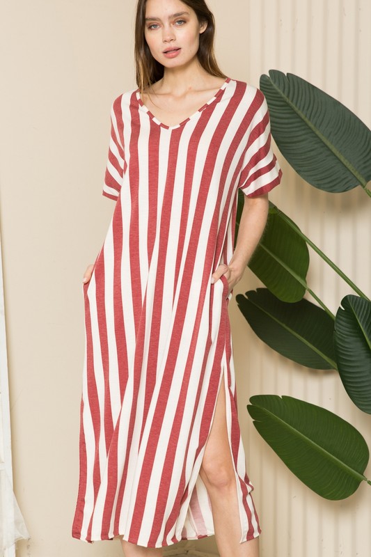 Plus Stripe Short Sleeve V Neck Maxi Dress with Si